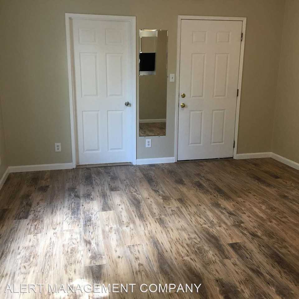 367 Howell Rd - Photo 2 of 5