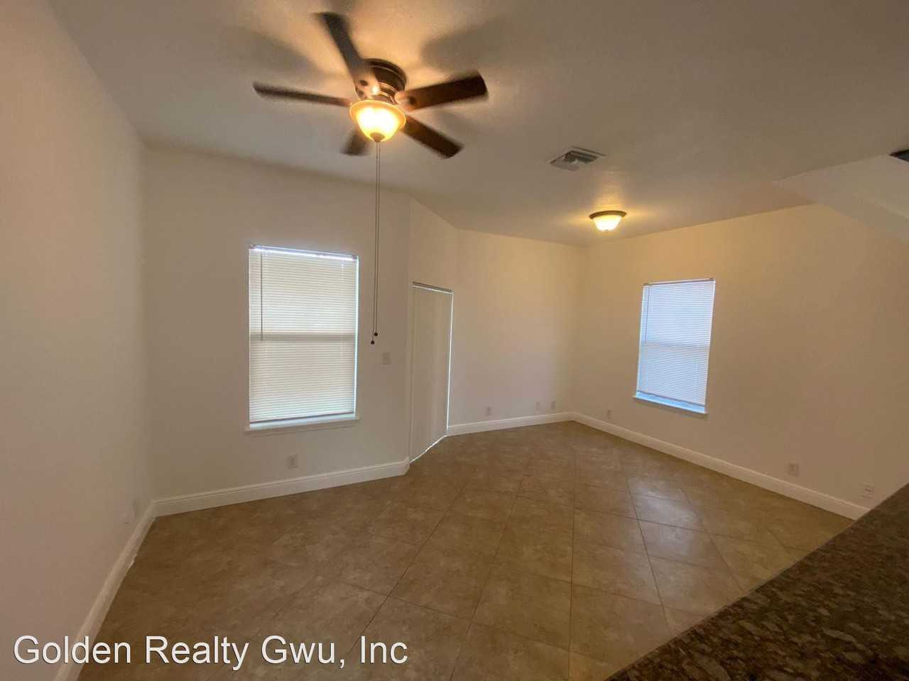 1300 Sw 44th Ter - Photo 3 of 12