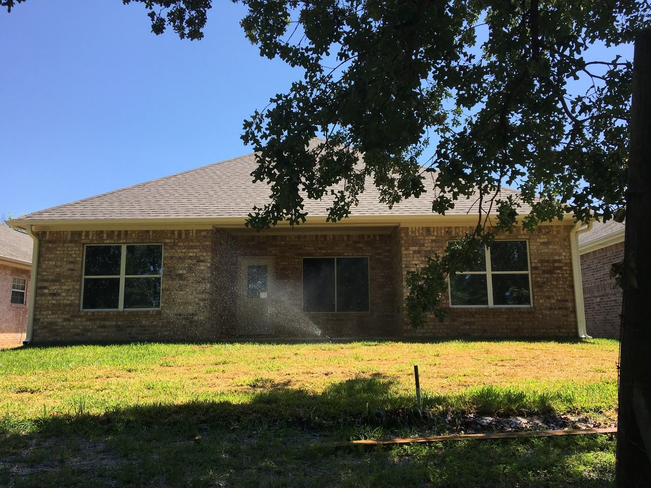 111 Jasmine Ct - Photo 2 of 11