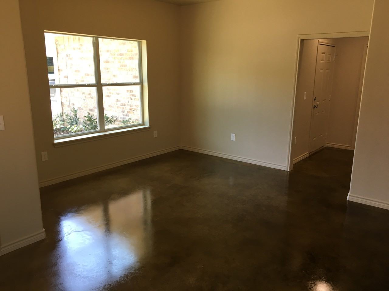 111 Jasmine Ct - Photo 6 of 11