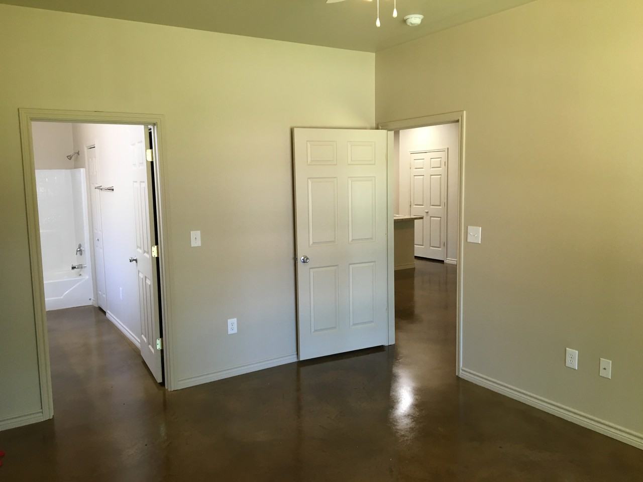 111 Jasmine Ct - Photo 7 of 11