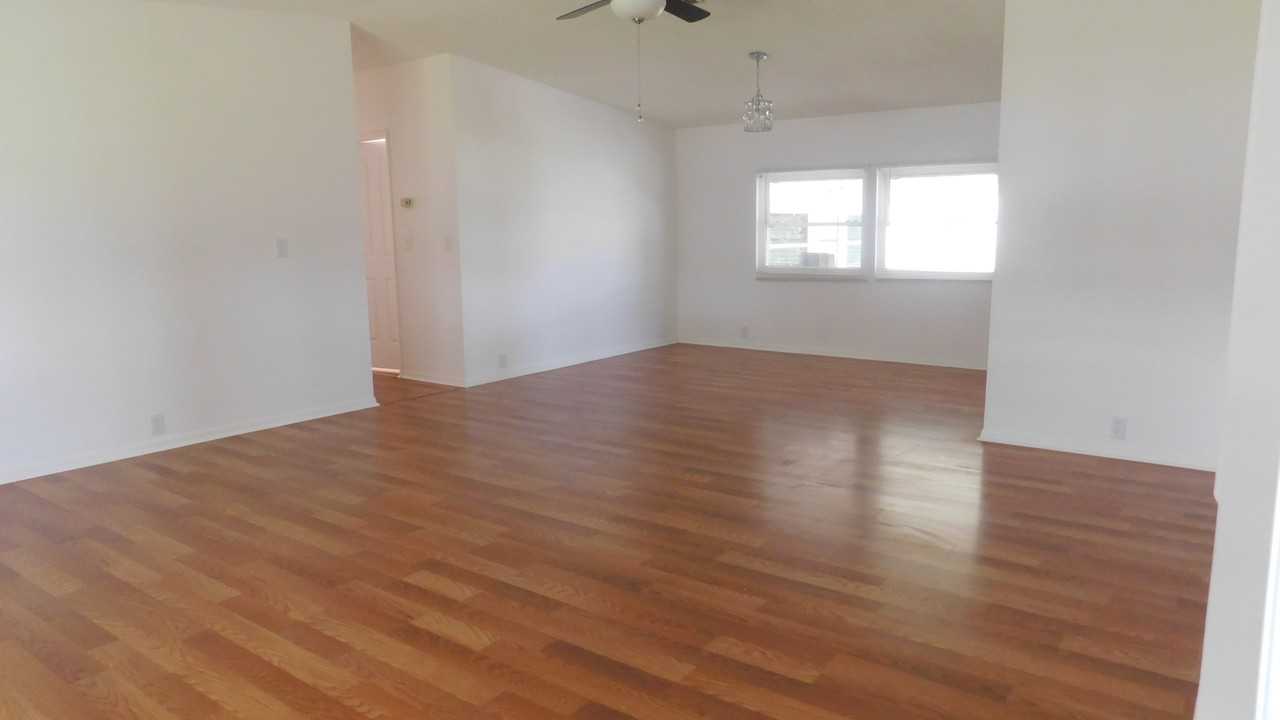 24822 Pine Hl - Photo 3 of 39