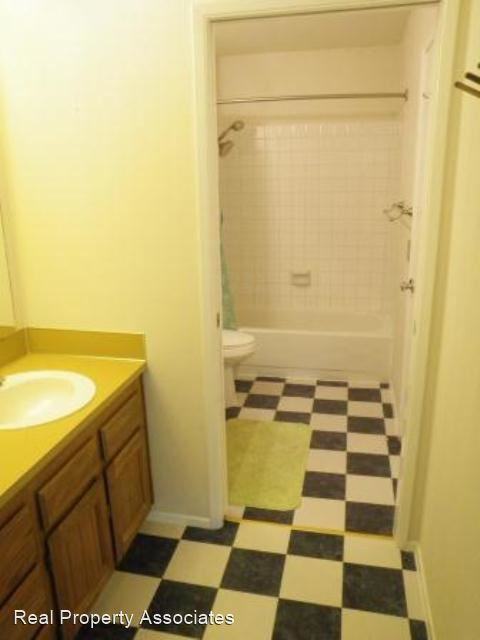 11434 105th Ct Ne #204 - Photo 3 of 48