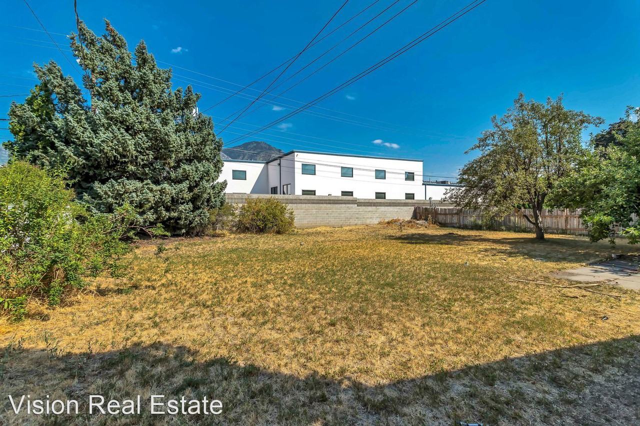 1558/1560 N 300 W - Photo 3 of 18