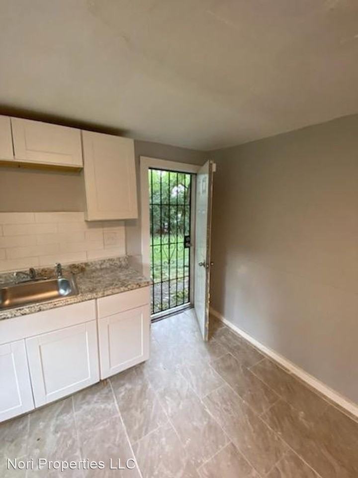 4239 E. 98th St. - Photo 3 of 17