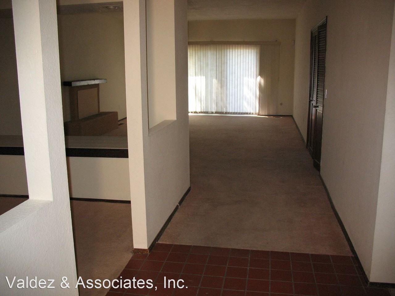 266 Camino De La Sierra - Photo 3 of 9
