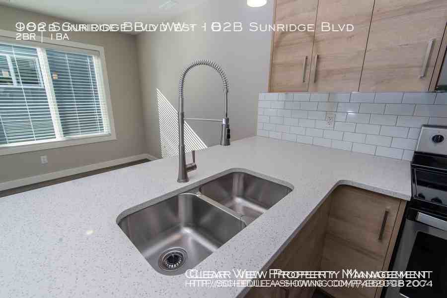 102B Sunridge Blvd W - Photo 3 of 24