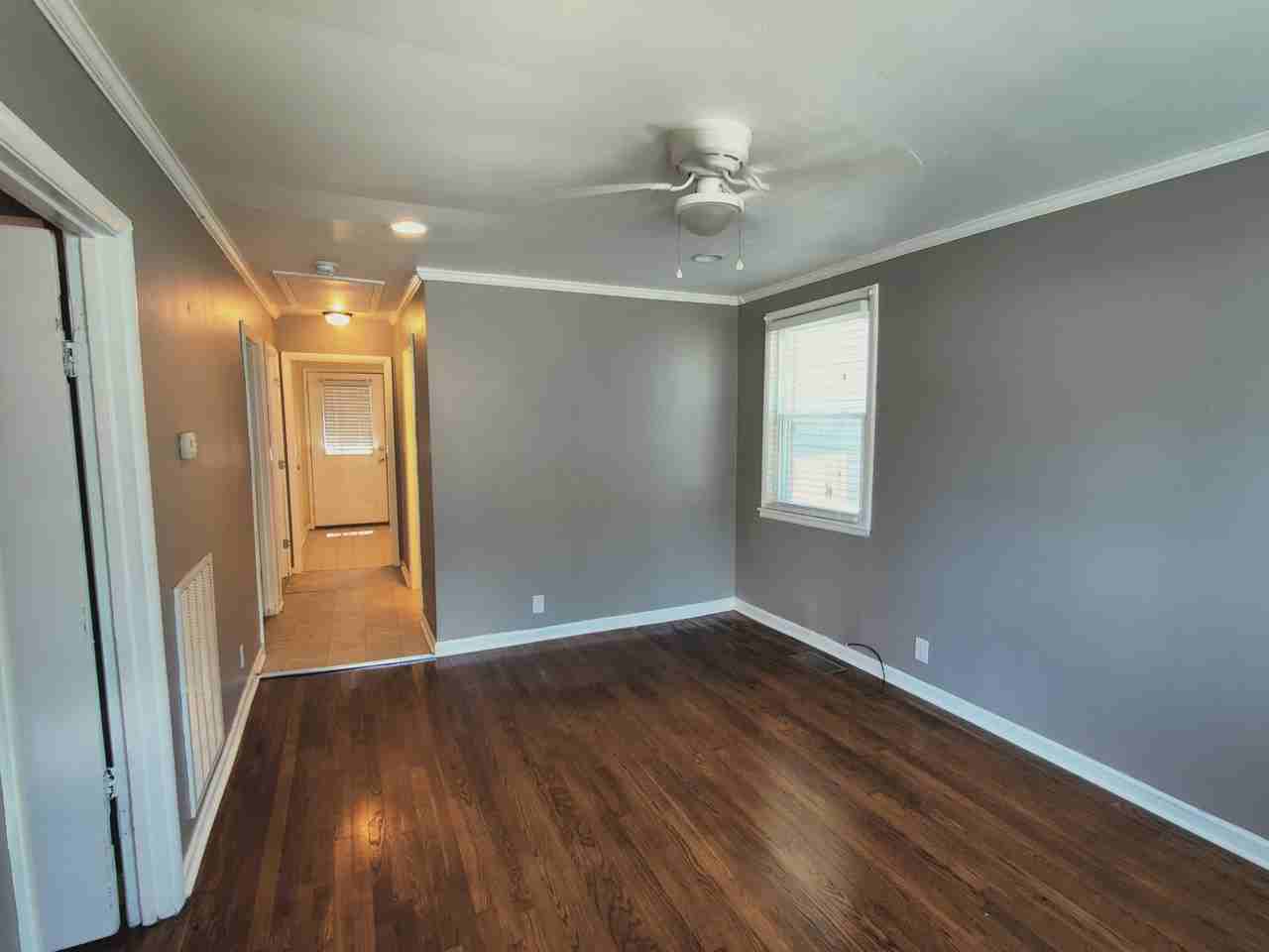 2417 Scovel St - Photo 2 of 13