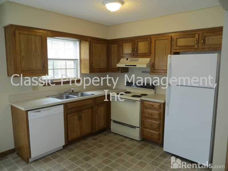 5604 Nw 66th Ter - Photo 3 of 7