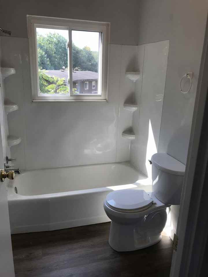 1440 Virginia Ave - Photo 3 of 13