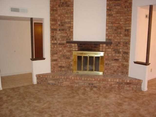 8505 Woodside Rd - Photo 3 of 13