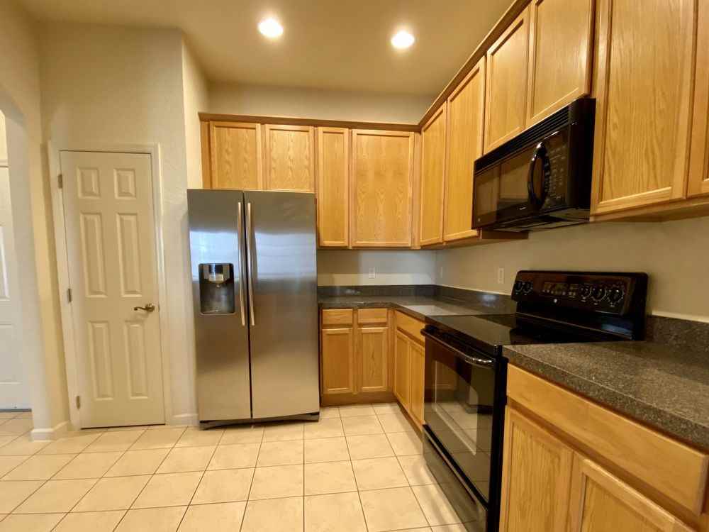 3321 3321 WHITESTONE CIR Unit #206 #206 - Photo 3 of 18
