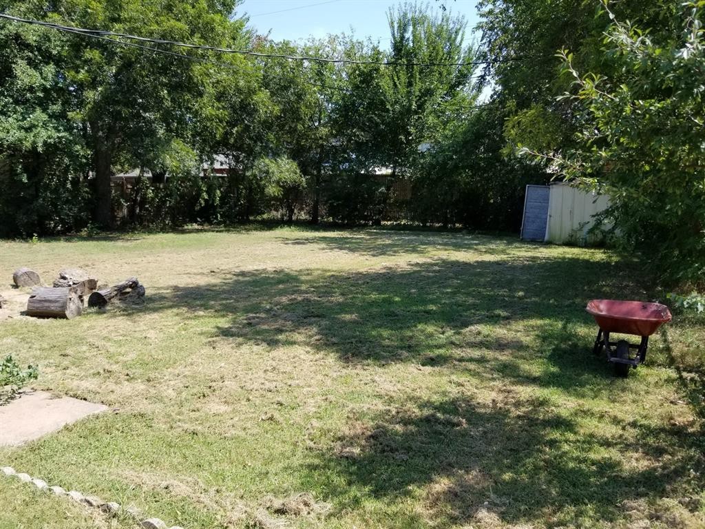 2408 W 6th St - Photo 2 of 13