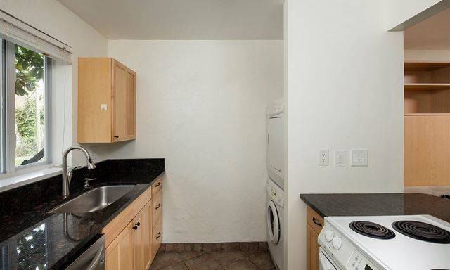 1046 Nicola Street - Photo 7 of 9