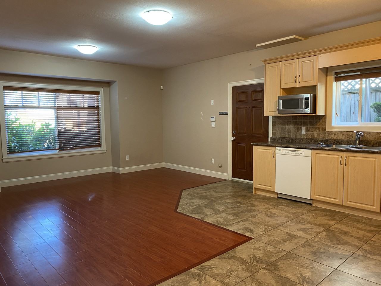 643 Robinson Street - Photo 2 of 8