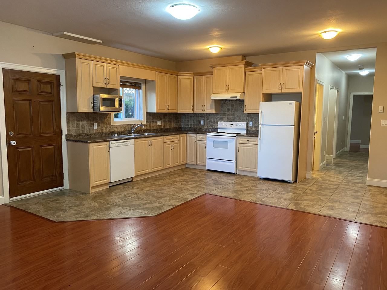 Robinson, Coquitlam, BC V3J 4E5 2 Bedroom Apartment for Rent PadMapper