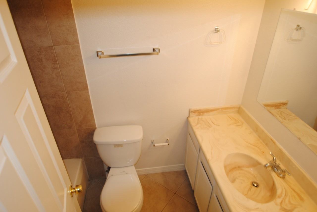 7132 W Beryl Ave - Photo 3 of 11