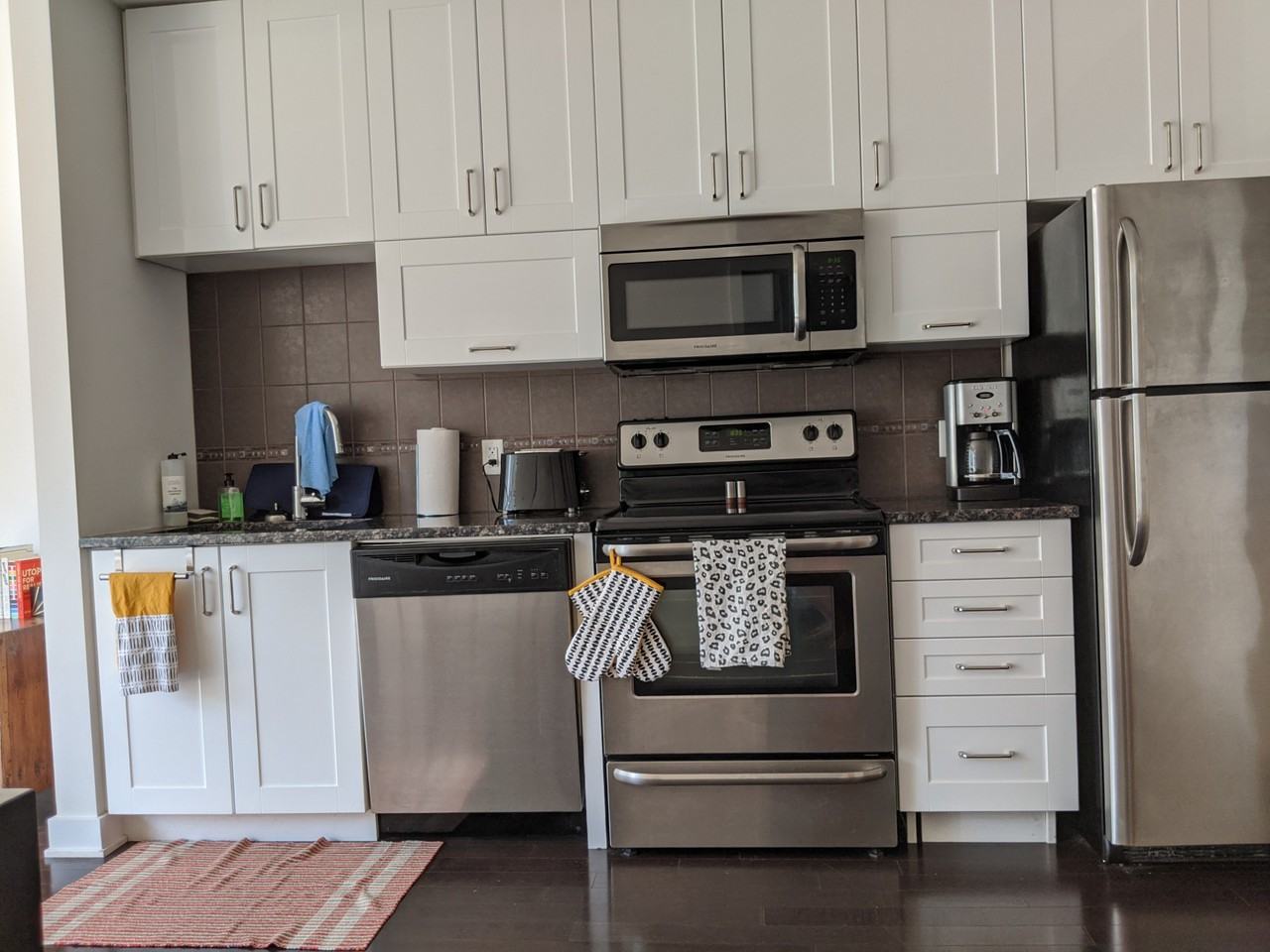 702-179 Metcalfe Street - Photo 2 of 12