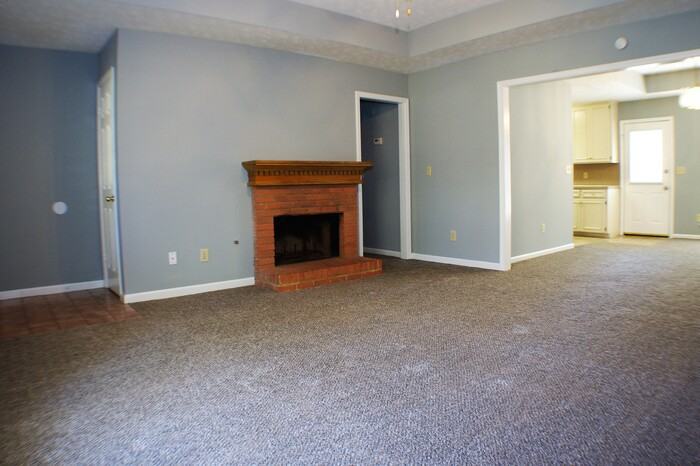 525 Saddlewood Dr - Photo 2 of 10