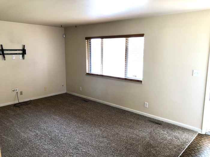 204 E Swallow Rd - Photo 3 of 23