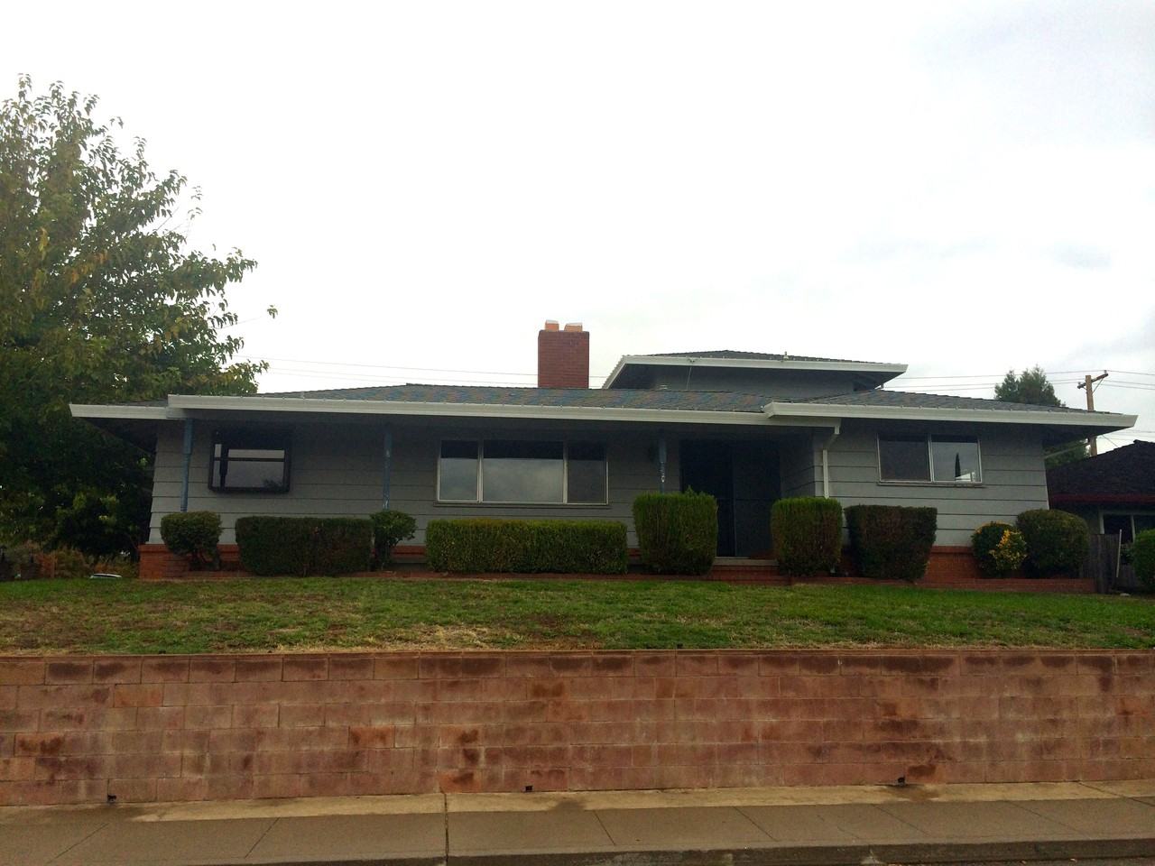605 Darling Way - Photo 3 of 34