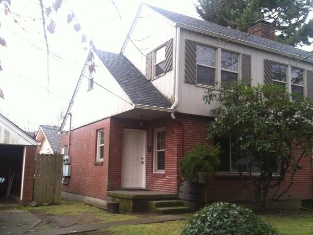 106 23rd Ave SW - Photo 2 of 15