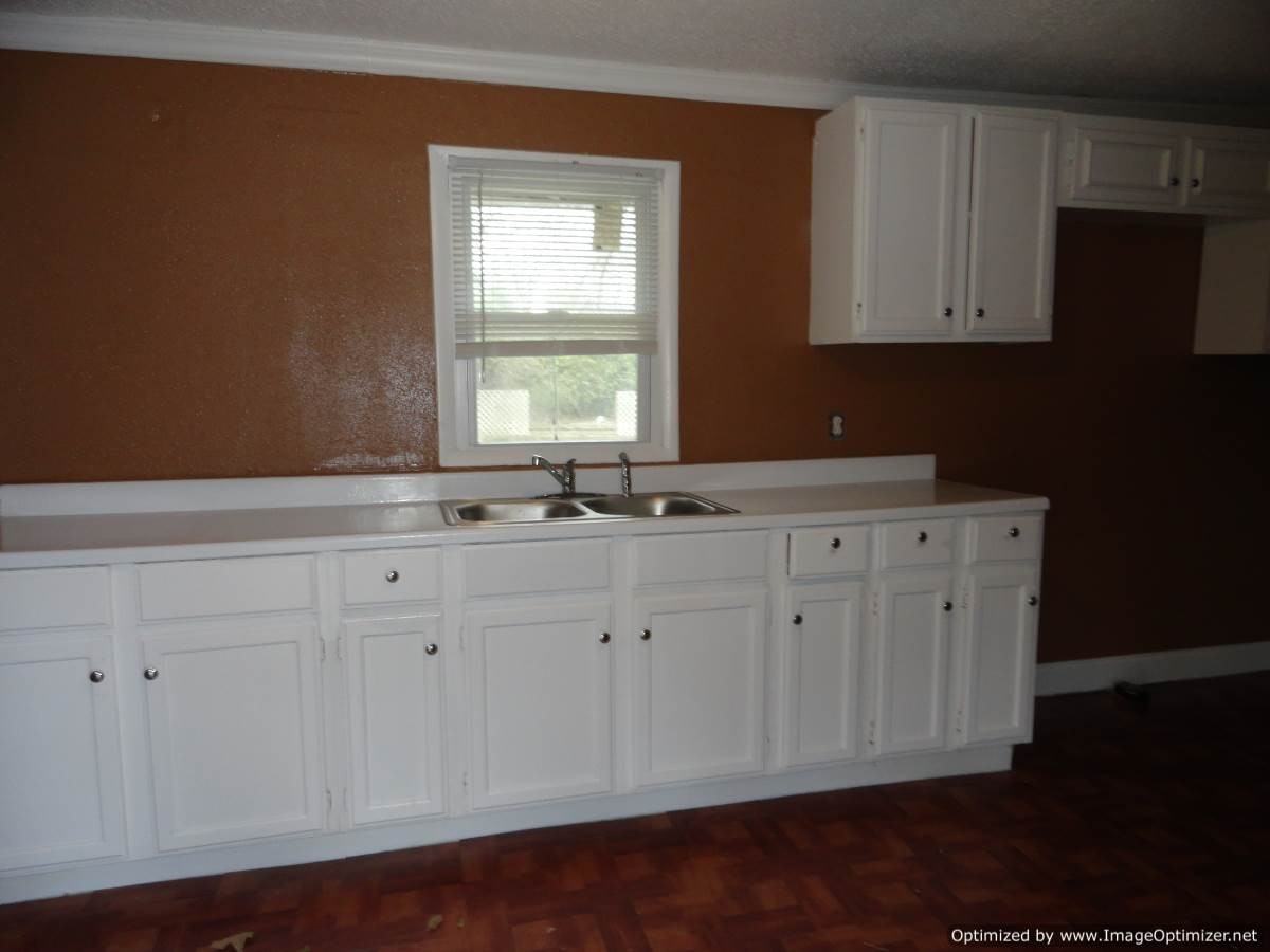 8941 Wayne Ave - Photo 3 of 12