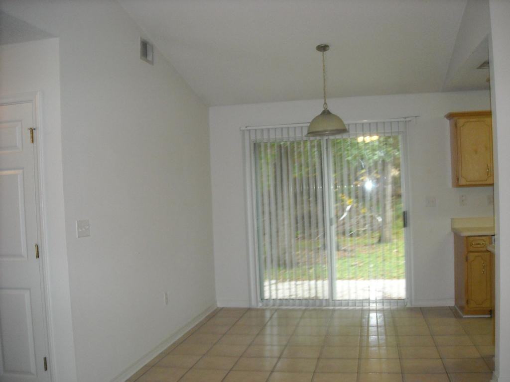 2453 Starmount Dr - Photo 3 of 7