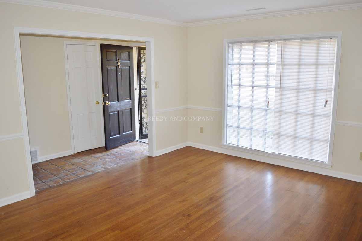 3039 Dothan St - Photo 3 of 10