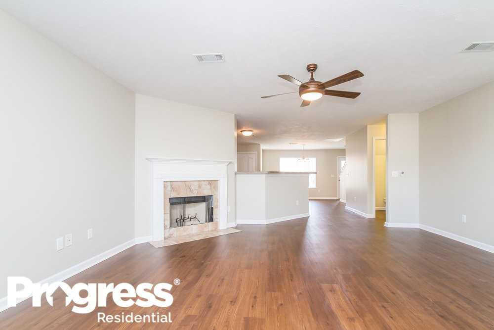 208 Pine Rock Ct - Photo 2 of 15