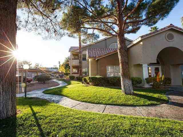 3625 S Decatur Blvd - Photo 4 of 26