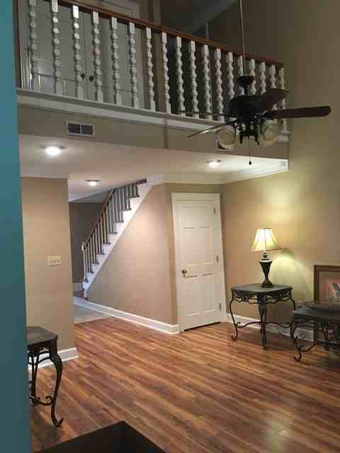 407 W College St #C - Photo 3 of 12