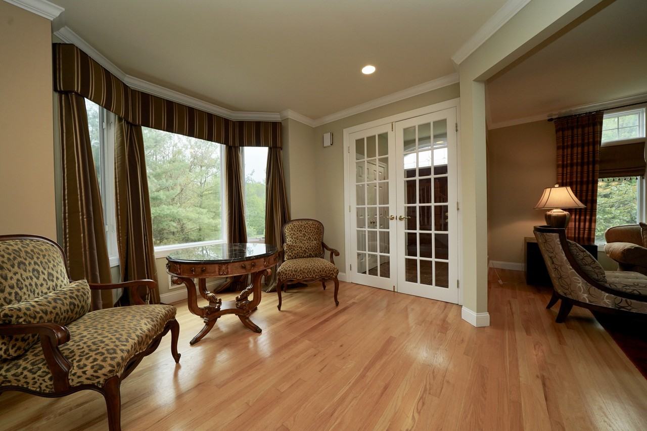 1 Candlewood Dr - Photo 3 of 36