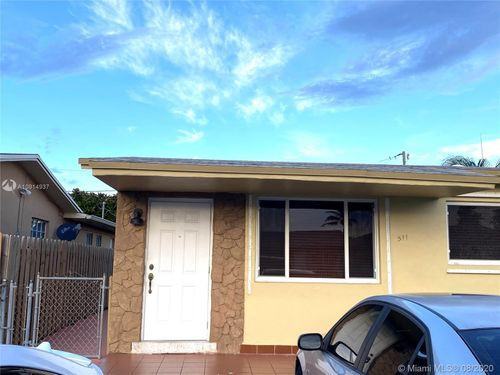 511 Sw 120th Ave - Photo 2 of 8