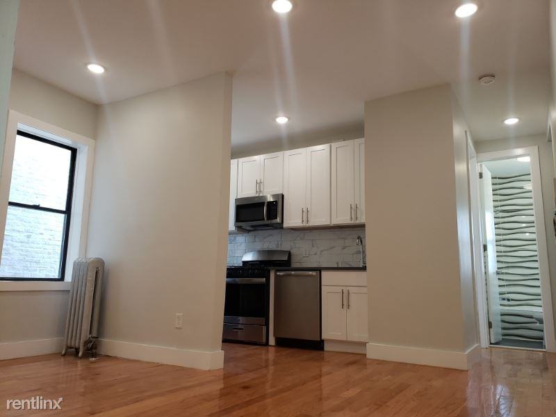 204 204 60th St W 28 - Photo 2 of 6