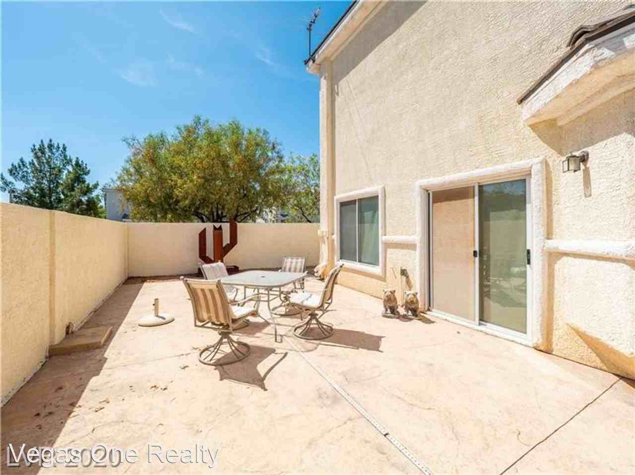 2573 Upton Ct - Photo 2 of 29