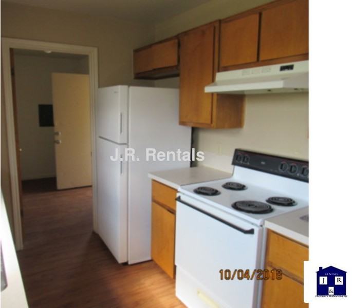 1012 Couples St - Photo 3 of 12