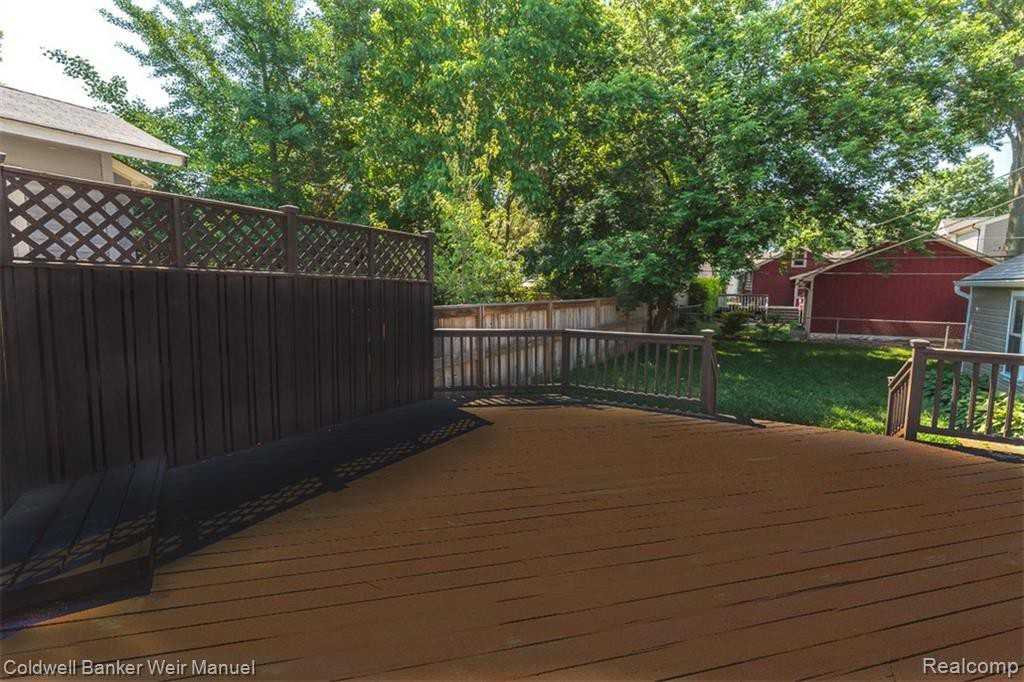1444 Bennaville Ave - Photo 3 of 29