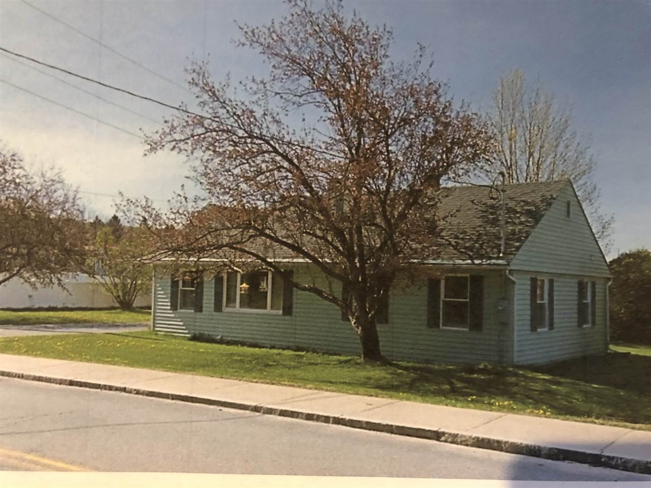 381 Elm St - Photo 3 of 15