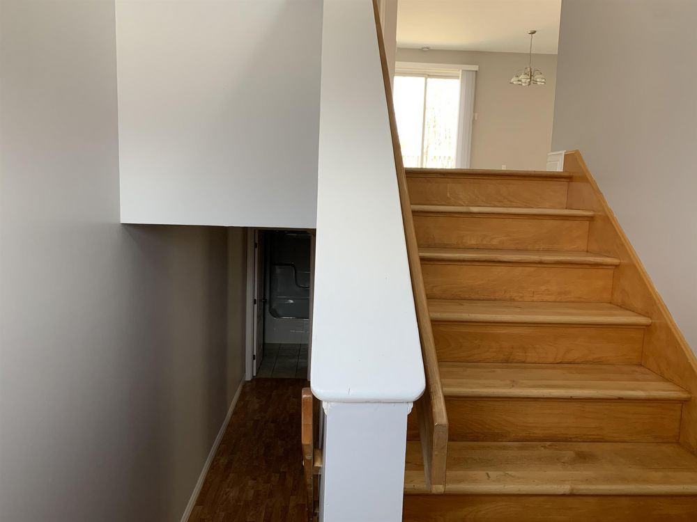 235 Glencairn Dr - Photo 3 of 15