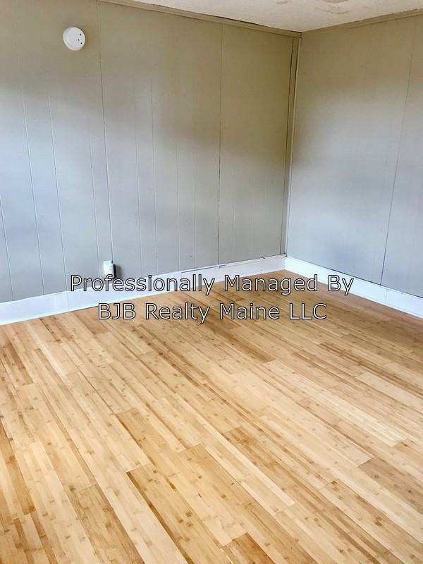 48 Elmwood St - Photo 3 of 7