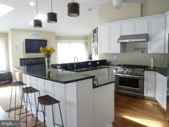 11 Prospect Bay Dr W - Photo 2 of 27