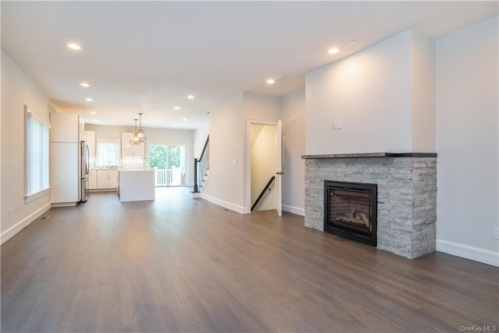 15 Park Ave - Photo 3 of 27