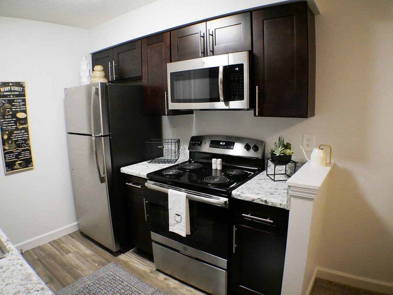 Galbraith Pointe Apartments - Photo 3 of 26