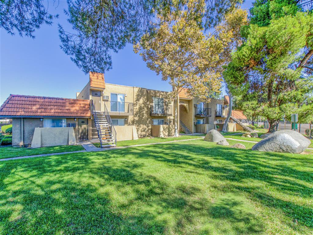 2240 Bear Valley Parkway - Photo 3 of 17