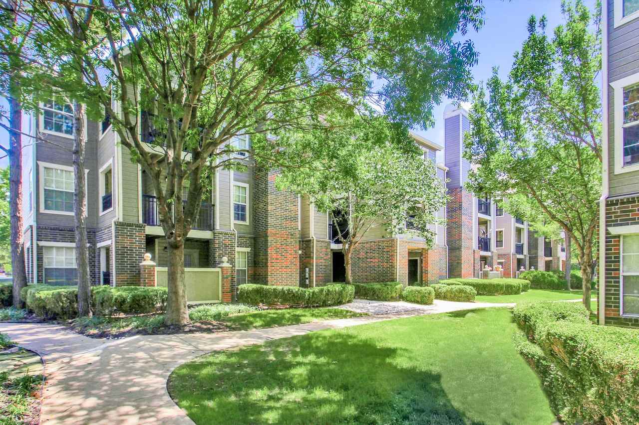 Riverside Park Apartments - Photo 3 of 10
