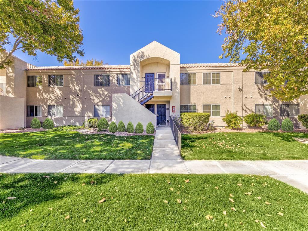 Country Club at Valley View - Photo 2 of 42