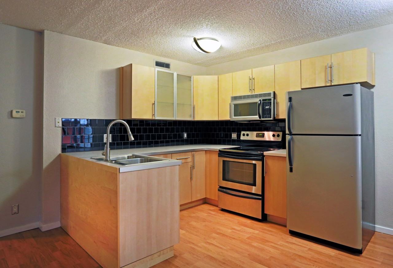 Tambaleo Apartments - Photo 6 of 36