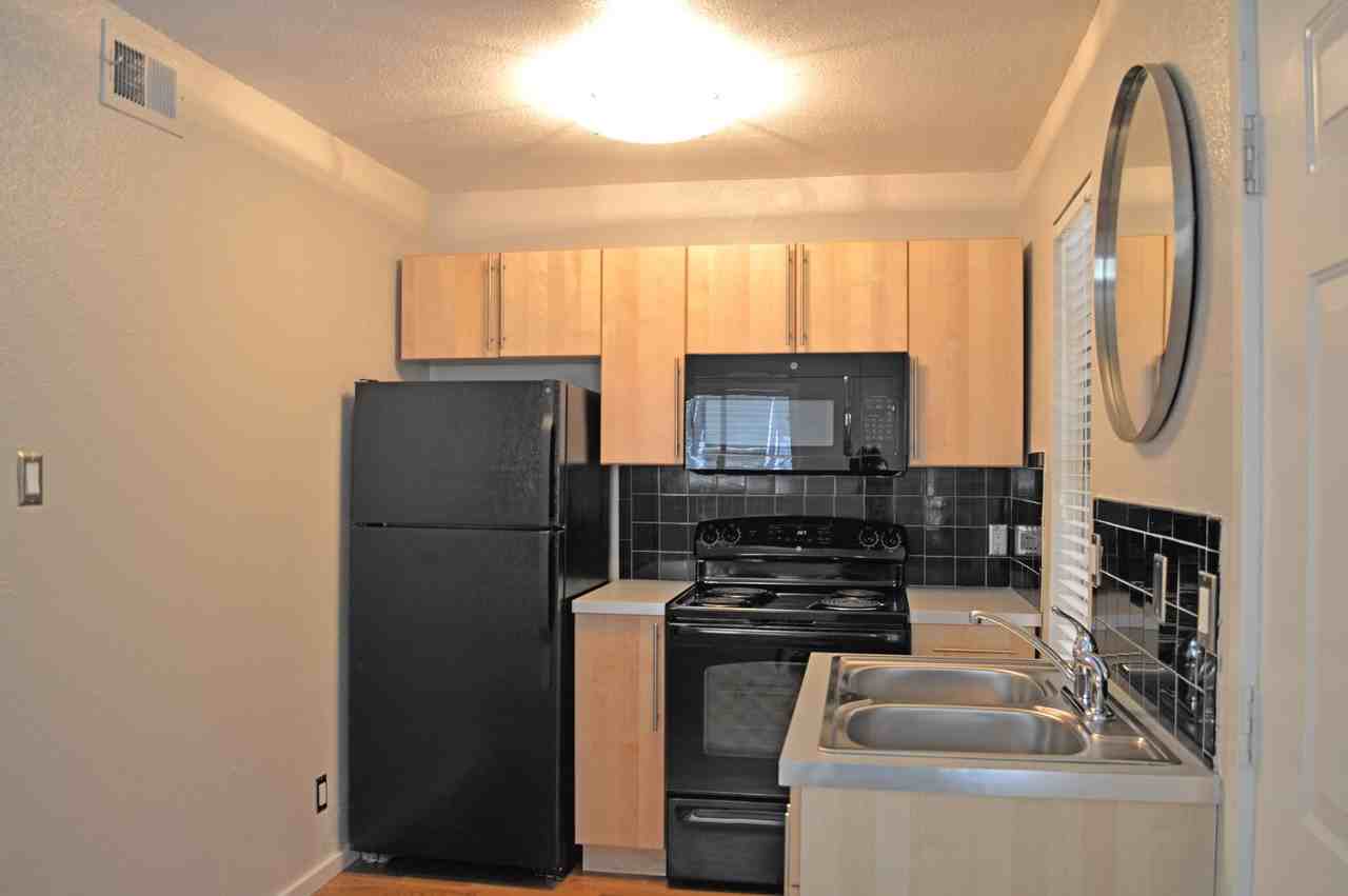 Tambaleo Apartments - Photo 3 of 36