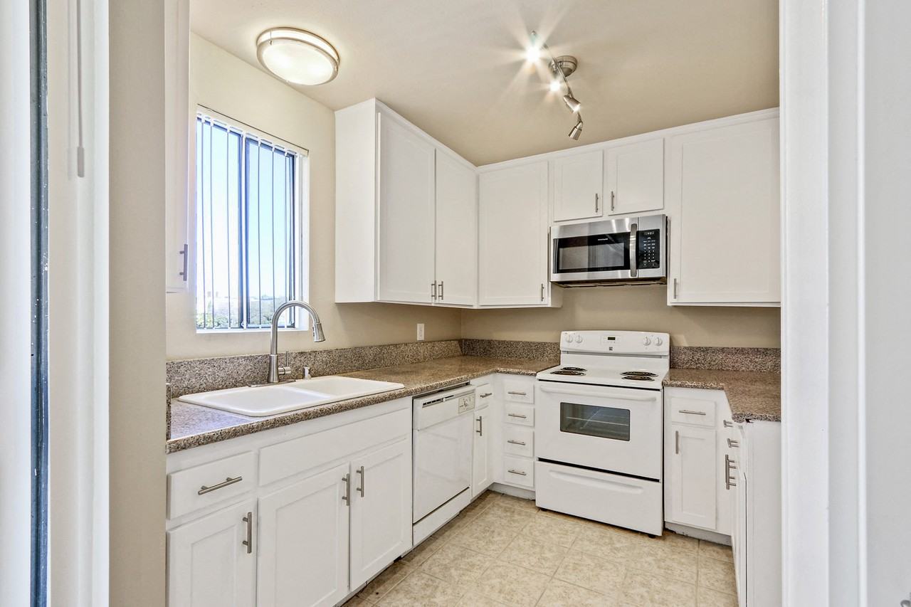 Park Burton - Photo 5 of 41